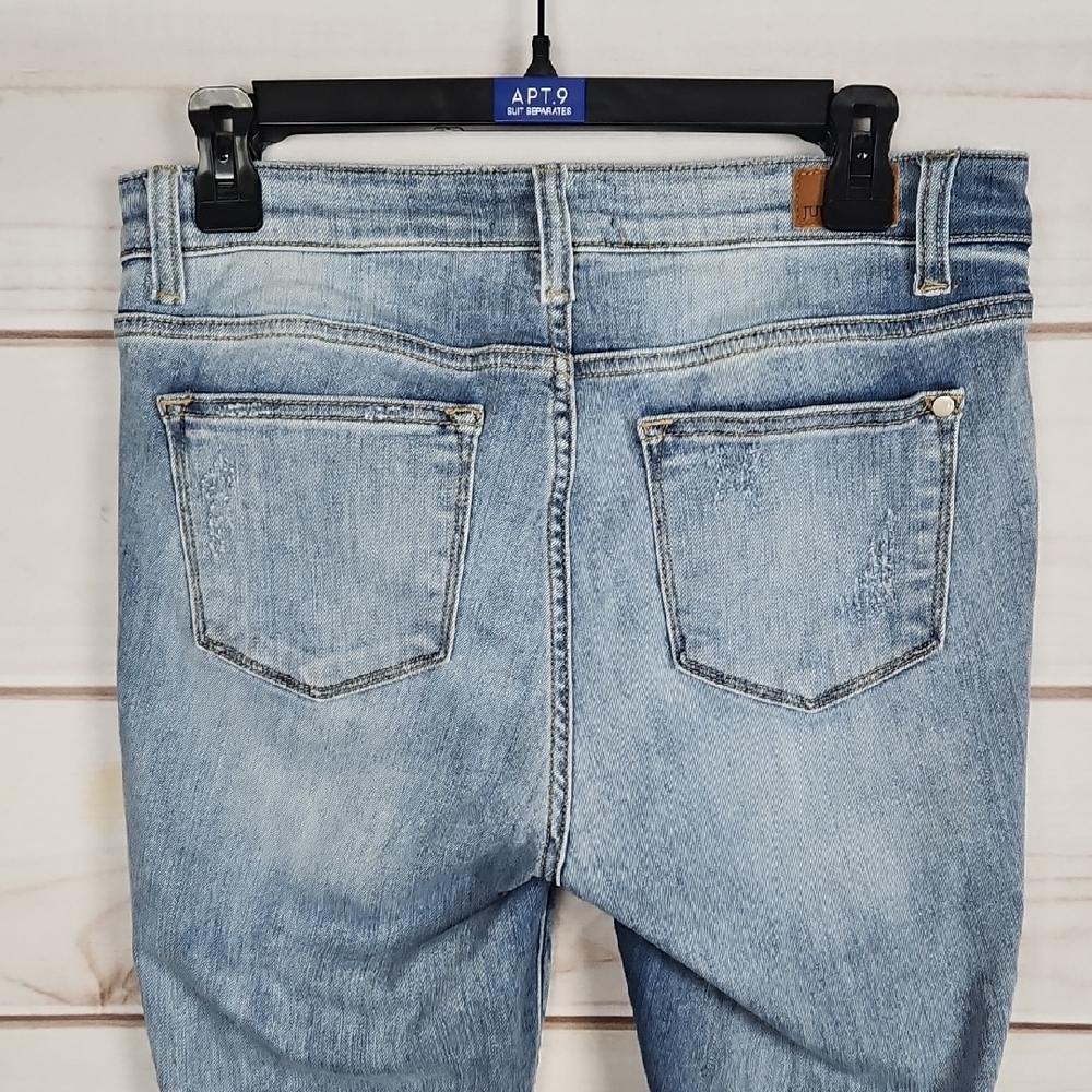 Judy Blue Distressed Skinny Fit Capri Cropped Jeans Raw Hem - Size 7/28 - Picture 4 of 15